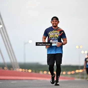 Runner Photo 9249477