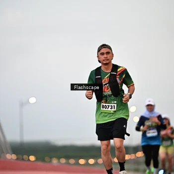 Runner Photo 9249918