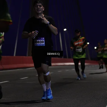 Runner Photo 9250137