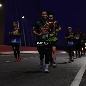 Runner Photo 9250251