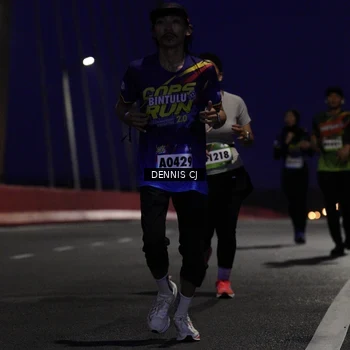 Runner Photo 9250273