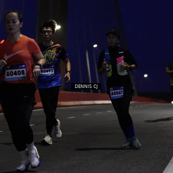 Runner Photo 9250285