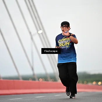 Runner Photo 9250302