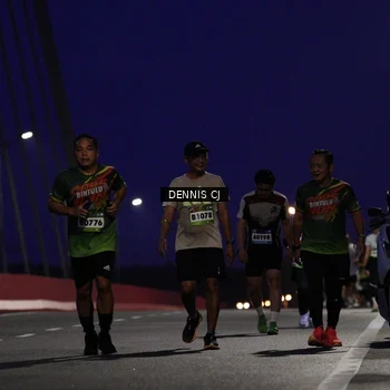 Runner Photo 9250317