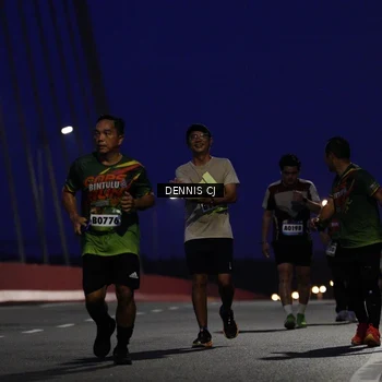 Runner Photo 9250318