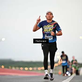 Runner Photo 9250363