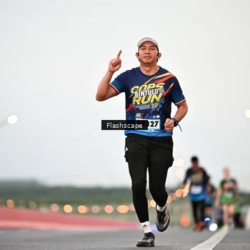 Runner Photo 9250390