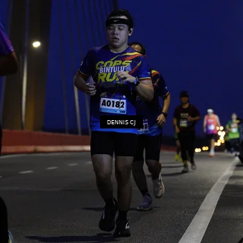 Runner Photo 9250430