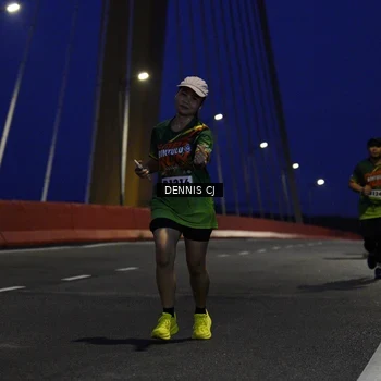 Runner Photo 9250445
