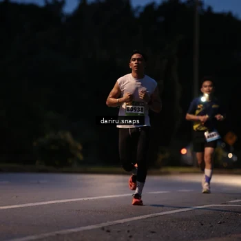 Runner Photo 9250471