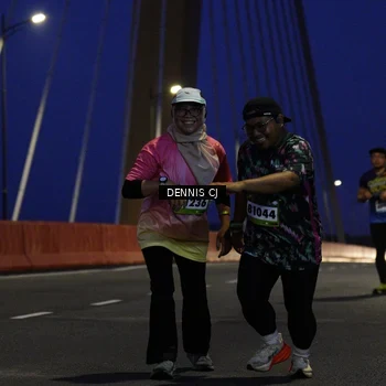 Runner Photo 9250528