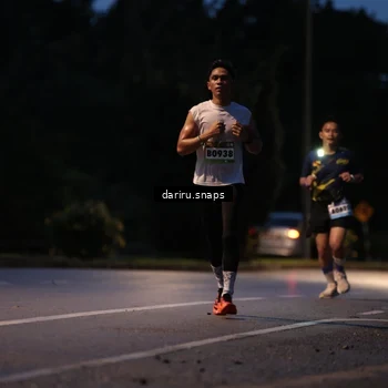 Runner Photo 9250563