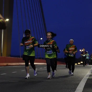 Runner Photo 9250569