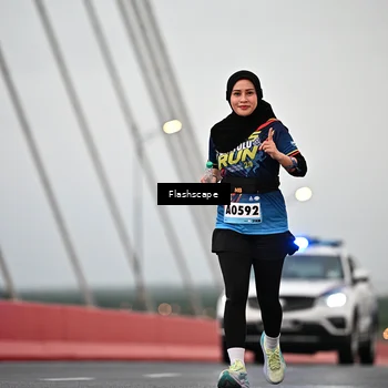 Runner Photo 9250711