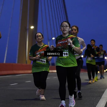 Runner Photo 9250731