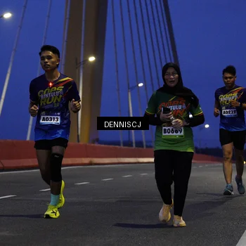 Runner Photo 9250739