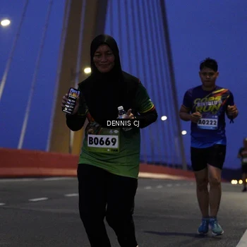 Runner Photo 9250744