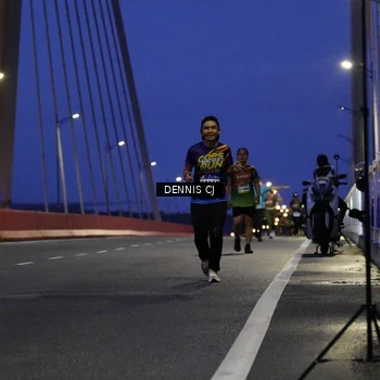 Runner Photo 9250772