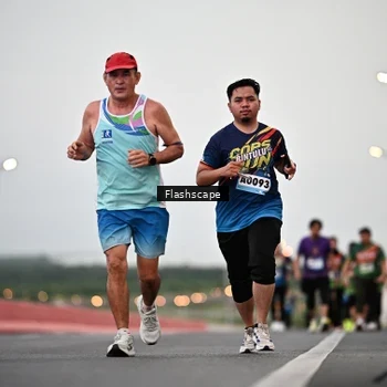Runner Photo 9250875