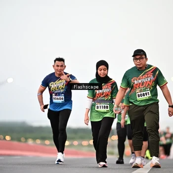 Runner Photo 9250912