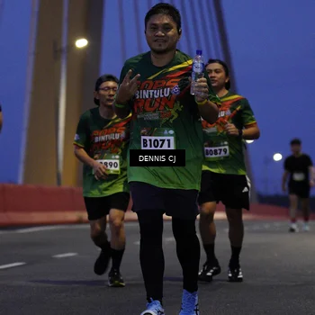 Runner Photo 9250951