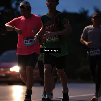 Runner Photo 9251064