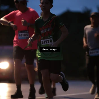 Runner Photo 9251077