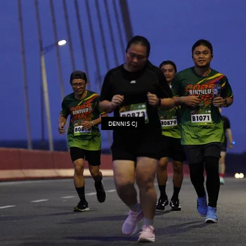 Runner Photo 9251079