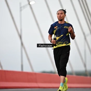 Runner Photo 9251438