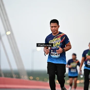 Runner Photo 9251893