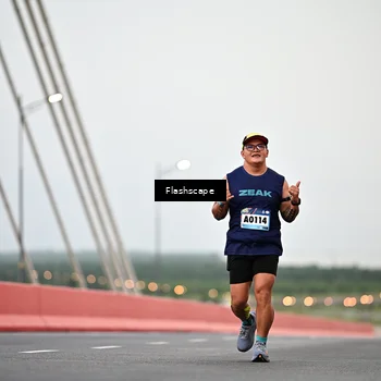 Runner Photo 9252060