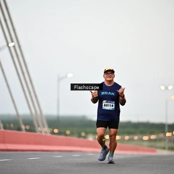 Runner Photo 9252066