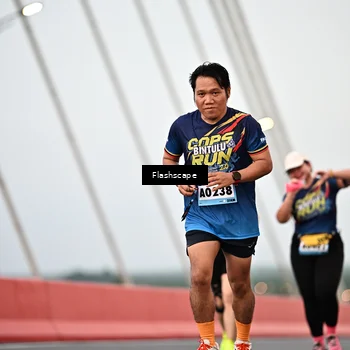 Runner Photo 9252385