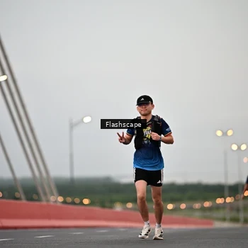 Runner Photo 9252602