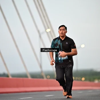 Runner Photo 9253188