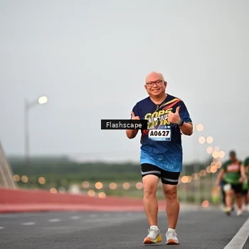Runner Photo 9253240