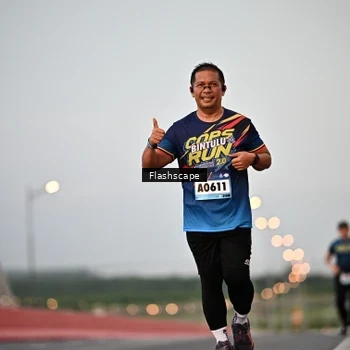 Runner Photo 9254092