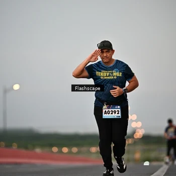 Runner Photo 9254107