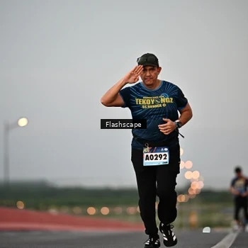 Runner Photo 9254116