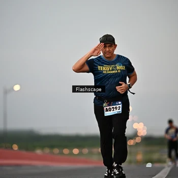Runner Photo 9254132
