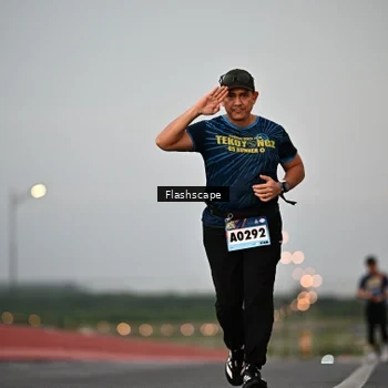 Runner Photo 9254164