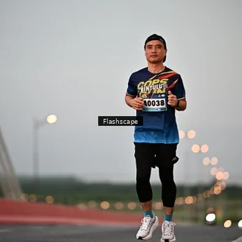 Runner Photo 9254176