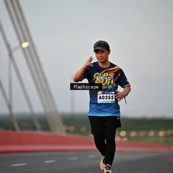 Runner Photo 9254200
