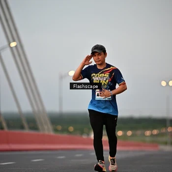 Runner Photo 9254201