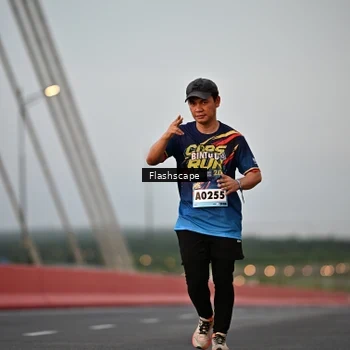 Runner Photo 9254219