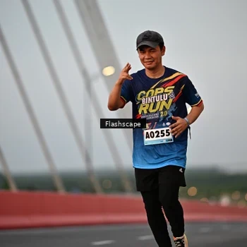 Runner Photo 9254246