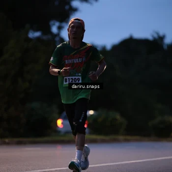 Runner Photo 9254952