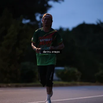 Runner Photo 9255062