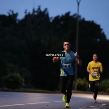 Runner Photo 9255423
