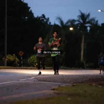 Runner Photo 9256297